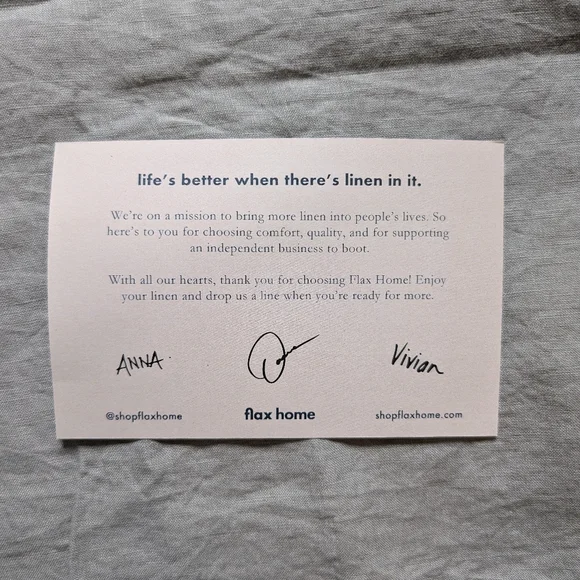 Willet 100% Linen Robe - Picture 2 of 5